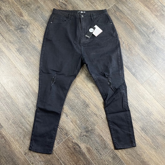 NEW Boohoo Black Distressed Jeans Pants Denim ((size 12)) BNWT - Picture 1 of 10